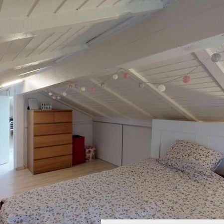 Cheerful Villa With Fireplace, Bath-Tub And Garden Noville エクステリア 写真