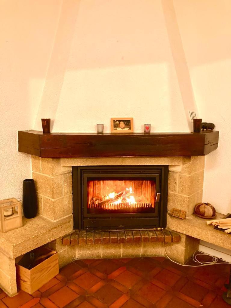 Cheerful Villa With Fireplace, Bath-Tub And Garden Noville エクステリア 写真