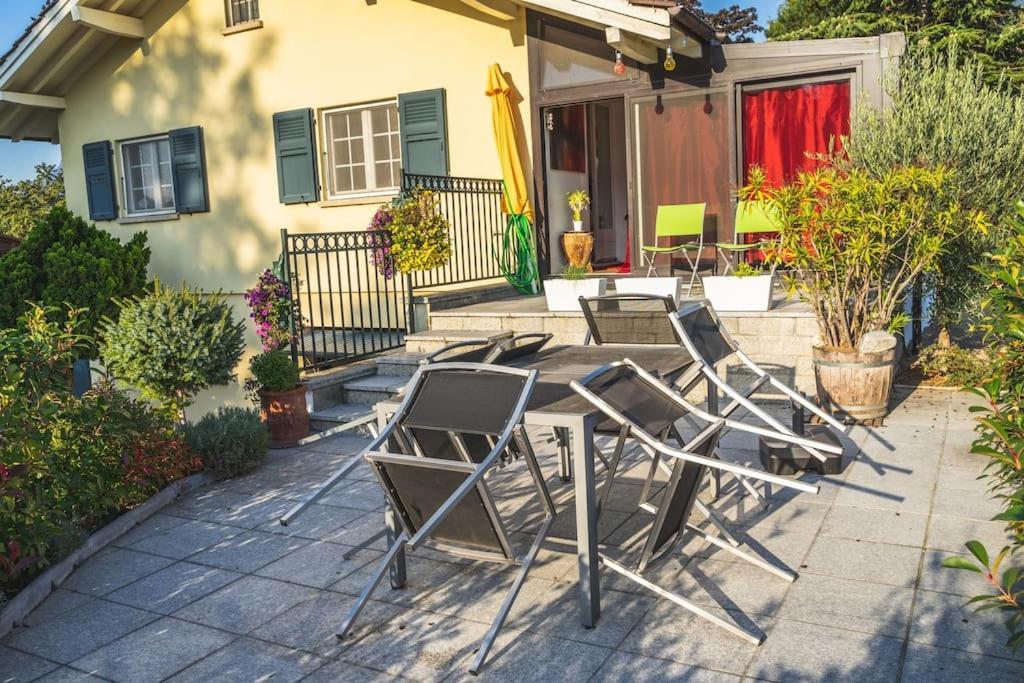 Cheerful Villa With Fireplace, Bath-Tub And Garden Noville エクステリア 写真