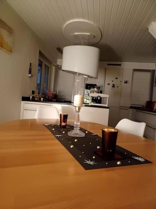 Cheerful Villa With Fireplace, Bath-Tub And Garden Noville エクステリア 写真